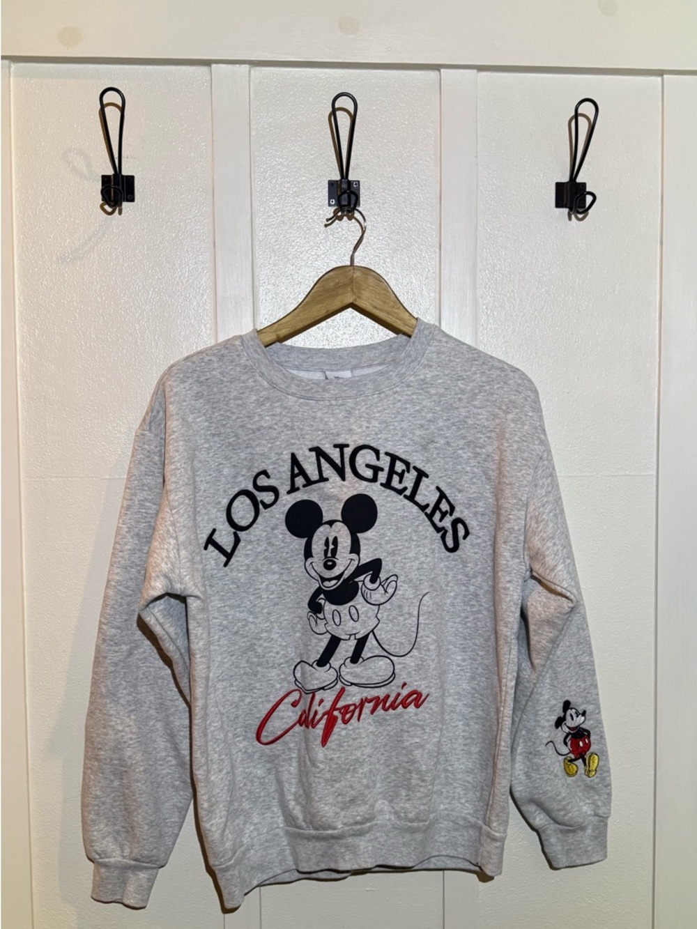 Disney Gray Mickey Mouse Los Angeles California Crewneck Unisex Size Large